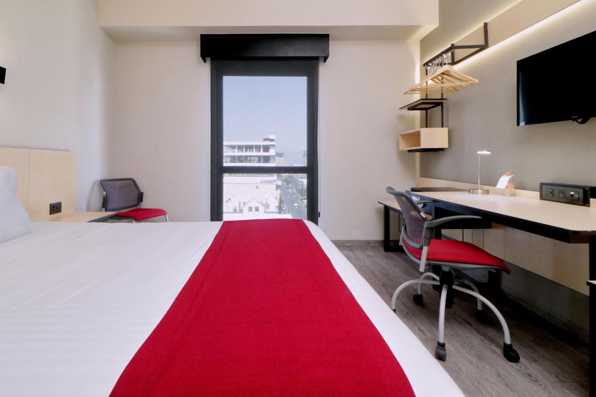 Express By Marriott Galerias 4*